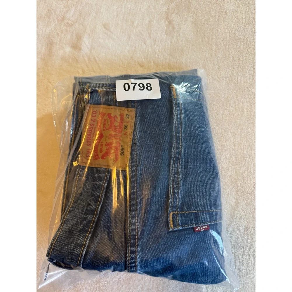Levi's 505 Regular Fit Jeans Mens 36x32 Blue Straight Leg Medium Wash Denim